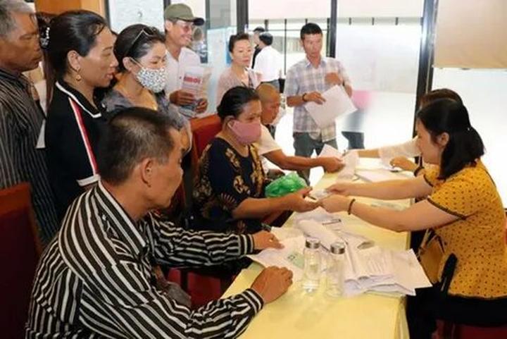Gỗ và Video: Kết nối nghệ thuật truyền thống với công nghệ hiện đại